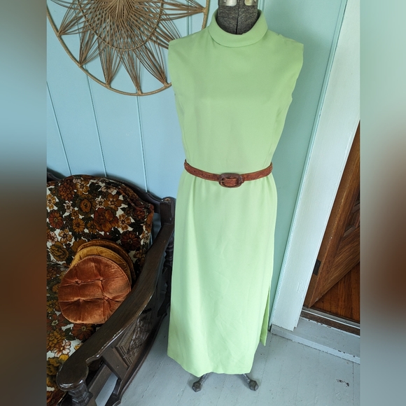 Vintage Pale Green Long Dress - Picture 2 of 8